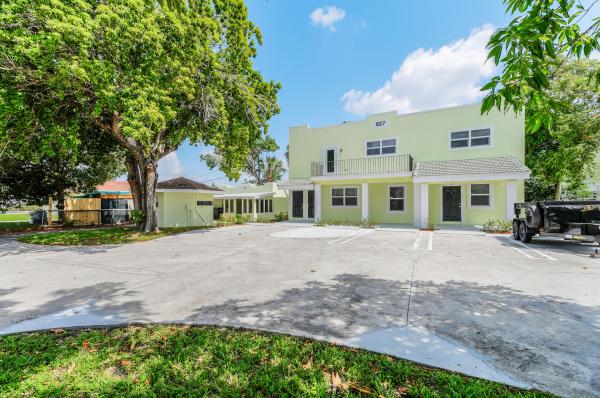 Southboro Park, 627 Bunker Rd, West Palm Beach, Florida 33405, image 1