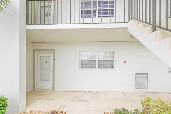 Wilshire North, 2936 Lake Shore Dr #101, Riviera Beach, Florida 33404, image 2