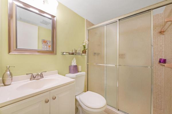 Wilshire North, 2936 Lake Shore Dr #101, Riviera Beach, Florida 33404, image 1