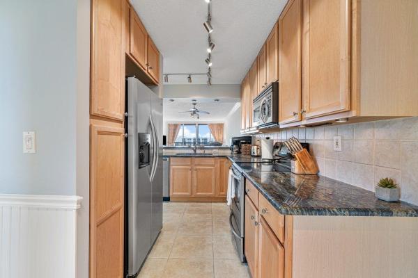Boca Bayou, 9 Royal Palm Way #6060, Boca Raton, Florida 33432, image 2