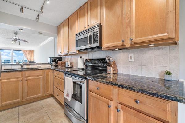 Boca Bayou, 9 Royal Palm Way #6060, Boca Raton, Florida 33432, image 1
