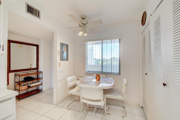 Huntington Lakes 3, 7192 Huntington Ln #404, Delray Beach, Florida 33446, image 2