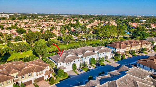 Pointe 100, 22990 Clear Echo Dr #22, Boca Raton, Florida 33433, image 2
