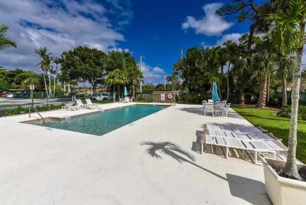Summer Winds Of Jupiter, 102 Summerwinds Ln, Jupiter, Florida 33458, image 1