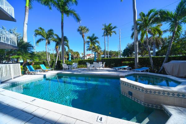 129 S Golfview Rd #4, Florida 33460, image 1