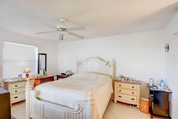 Wilshire North, 2936 Lake Shore Dr #401, Riviera Beach, Florida 33404, image 2