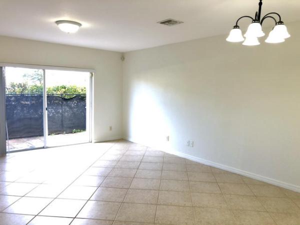 Veronica Court Townhomes, 13971 Veronica Ct, Wellington, Florida 33414, image 2