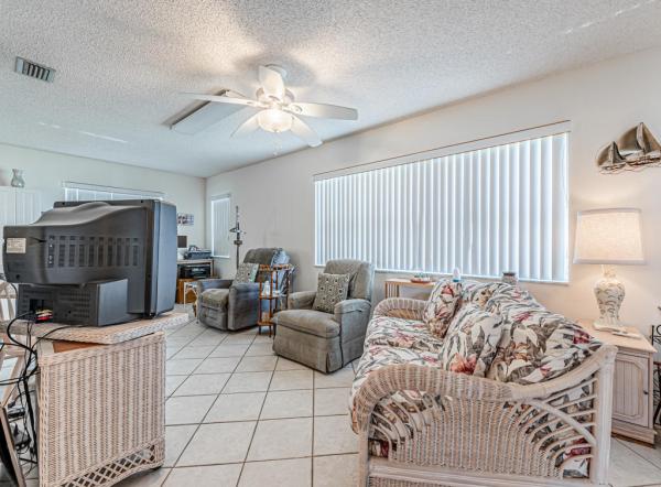 Palm Beach Leisureville, 2386 SW 13th Ave, Boynton Beach, Florida 33426, image 1