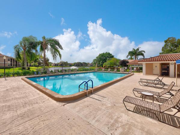 Briarwood At Eastpointe Country Club, 6928 Briarlake Cir #202, Palm Beach Gardens, Florida 33418, image 1