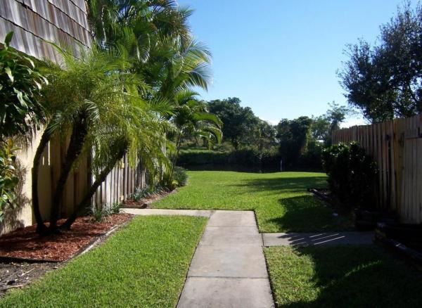 Waterside Estates, 2391 Waterside Dr, Lake Worth, Florida 33461, image 1