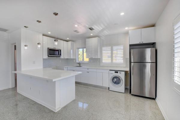 Beekman, 426 NE 7th Ave #2G, Delray Beach, Florida 33483, image 2