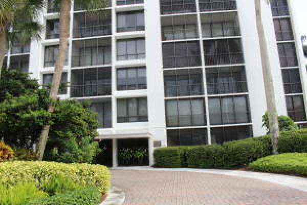 Willow Wood Midrise At Boca Country Club, 6815 Willow Wood Dr #4085, Boca Raton, Florida 33434, image 1