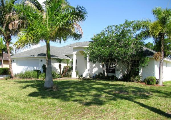 Holiday Pines, 5509 Paleo Pines Cir, Fort Pierce, Florida 34951, image 1