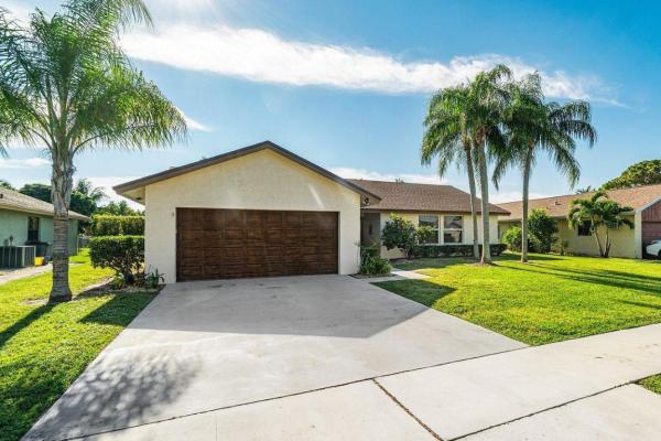 American Homes At Southwind Lakes, 9554 Lancaster Pl, Boca Raton, Florida 33434, image 2