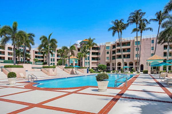 Mizner Court, 120 SE 5th Ave #435, Boca Raton, Florida 33432, image 2