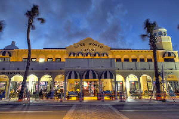 Lake Worth Town, 706 N Palmway, Lake Worth Beach, Florida 33460, image 1