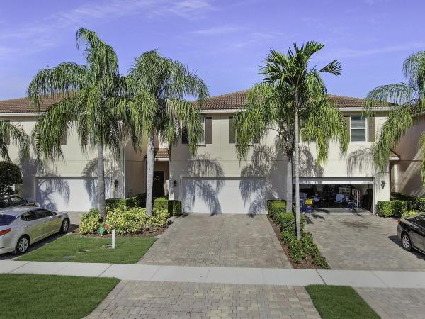 Azura Townhouses, 6443 Azura Lake Rd, Lake Worth, Florida 33463, image 1