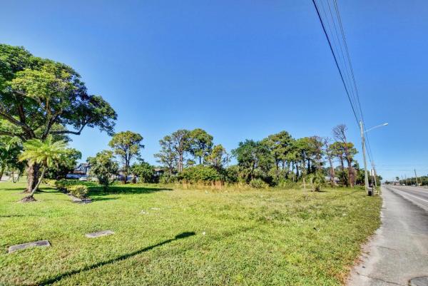 The Country, 4555 S Military Trl, Lake Worth Beach, Florida 33463, image 1