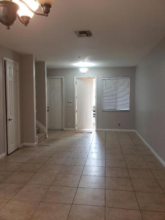 Coventry Townhomes, 4349 Berkshire Wharf Dr, Lake Worth, Florida 33461, image 2