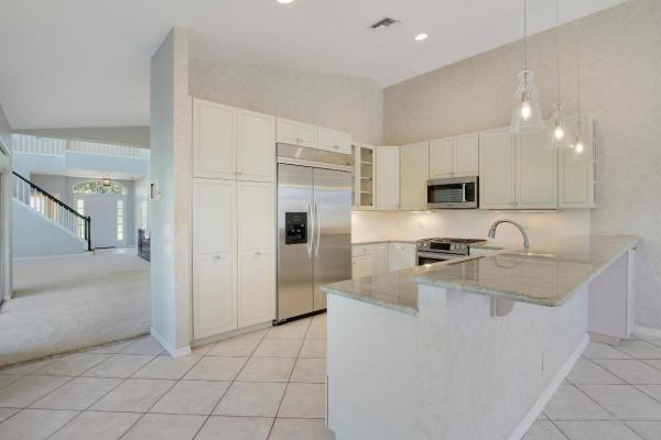 Longshore At Jonathan's Landing, 3870 N Longview Dr, Jupiter, Florida 33477, image 2
