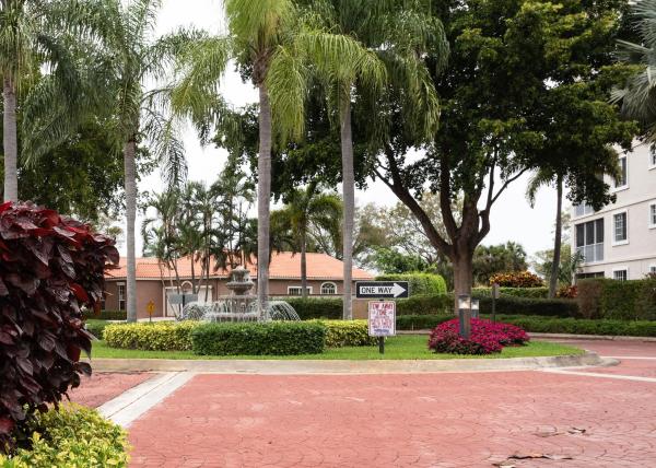 Spyglass Walk, 17031 Boca Club Blvd #082B, Boca Raton, Florida 33487, image 2