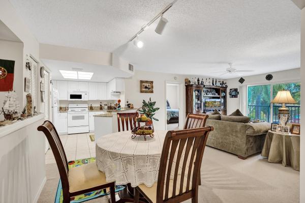 Grand View At Crestwood, 600 Crestwood Ct N #606, Royal Palm Beach, Florida 33411, image 3