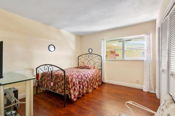 Lake Park Gardens, 4771 NW 10th Ct #302, Plantation, Florida 33313, image 3