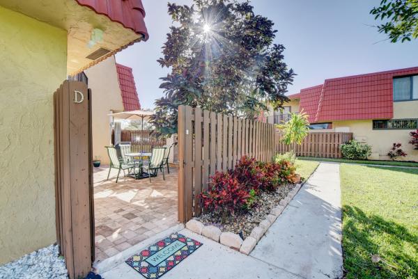 Banyan Lake, 8401 Trent Ct #D, Boca Raton, Florida 33433, image 1