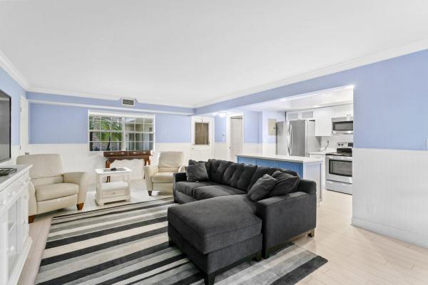 Tamberlane, 5560 Tamberlane Cir #123, Palm Beach Gardens, Florida 33418, image 2
