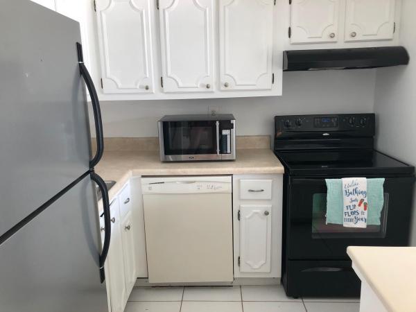 Wilshire North, 2936 Lake Shore Dr #202, Riviera Beach, Florida 33404, image 3