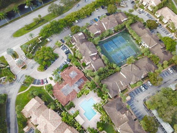 The Sterling Villages Of Palm Beach Lakes, 12103 Glenmoor Dr, West Palm Beach, Florida 33409, image 2