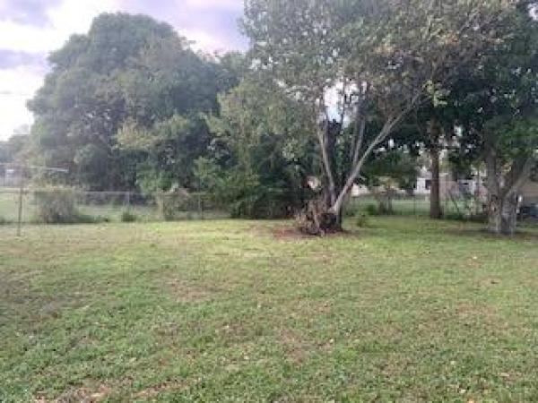 Southern Pines, 1902 Ave, Fort Pierce, Florida 34950, image 3