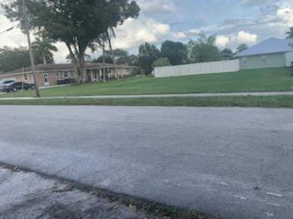 Southern Pines, 1902 Ave, Fort Pierce, Florida 34950, image 2