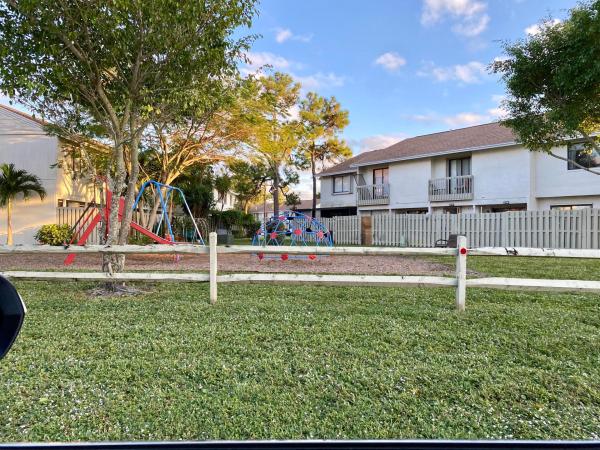 Canalakes, 2902 Poolside Dr, Greenacres, Florida 33463, image 2