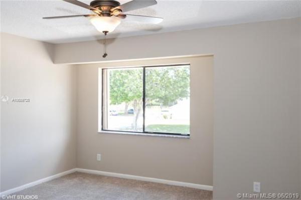 Canalakes, 2902 Poolside Dr, Greenacres, Florida 33463, image 3