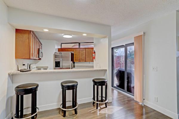 Somerset, 3784 Victoria Dr, West Palm Beach, Florida 33406, image 2
