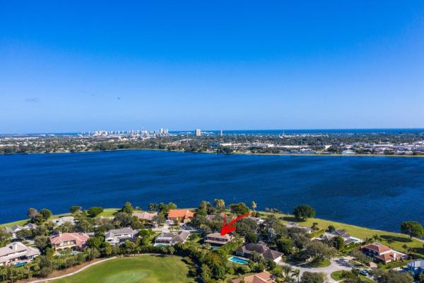 Presidential Estates, 2325 Embassy Dr, West Palm Beach, Florida 33401, image 1