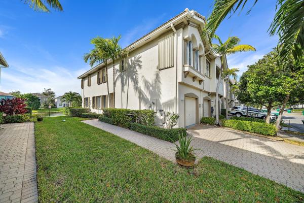 Thousand Oaks, 3095 Laurel Ridge Cir, Riviera Beach, Florida 33404, image 2
