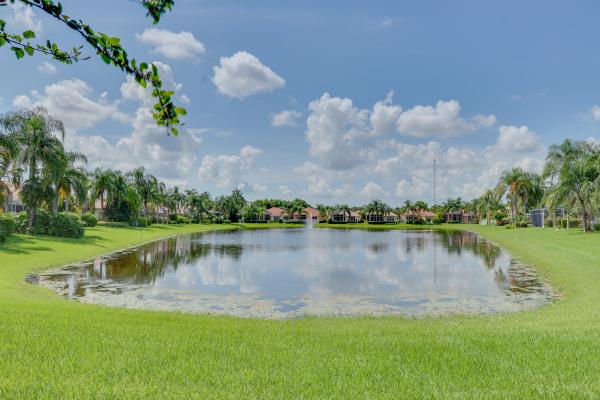 Huntington At Wycliffe, 4621 Hazleton Ln, Lake Worth, Florida 33449, image 1