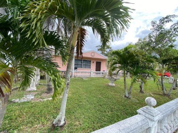 Ixora Park, 4376 Lilac Cir, Lake Worth, Florida 33461, image 3