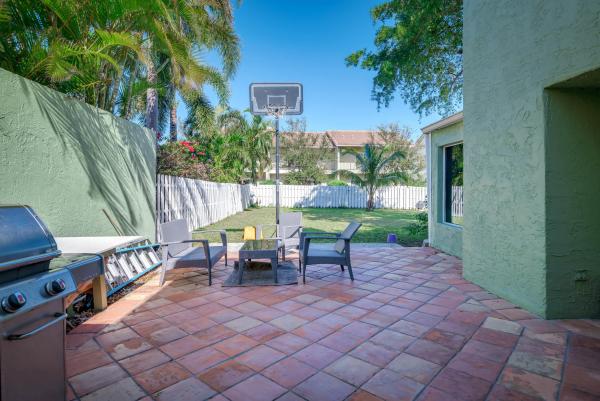 Delray Manors, 667 Forsyth St, Boca Raton, Florida 33487, image 2
