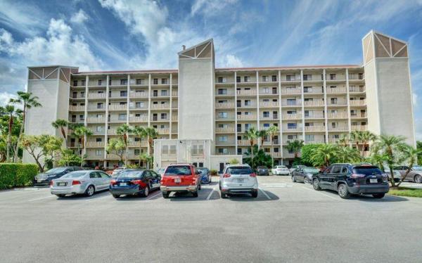 Huntington Lakes 1, 14460 Strathmore Ln #108, Delray Beach, Florida 33446, image 2