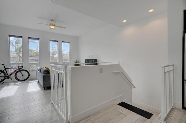 New Harbor Lofts, 703 SE 16th Ct, Fort Lauderdale, Florida 33316, image 2