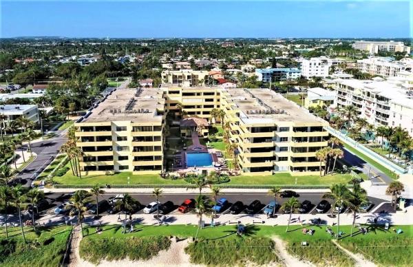 The Beach House, 330 SE 20th Ave #215, Deerfield Beach, Florida 33441, image 2