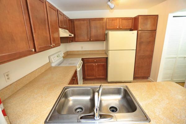 Lake Colony, 4115 Palm Bay Cir #D, West Palm Beach, Florida 33406, image 3