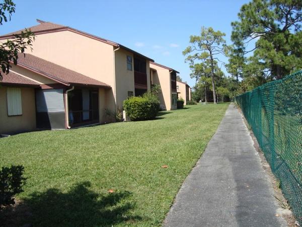 The Trails At Royal Palm Beach, 202 Lakeview Dr E, Royal Palm Beach, Florida 33411, image 2
