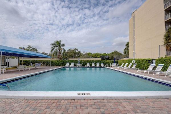 Boca Teeca, 5700 NW 2nd Ave #111, Boca Raton, Florida 33487, image 1