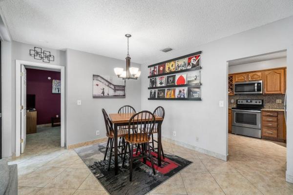 Applewood Village 4, 2965 Carambola Cir S #2040, Coconut Creek, Florida 33066, image 1