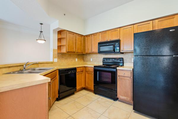 Fiore At The Gardens, 9208 Myrtlewood Cir W, Palm Beach Gardens, Florida 33418, image 3