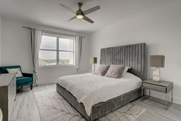 236 Avenue, 256 SE 5th Ave, Delray Beach, Florida 33483, image 1